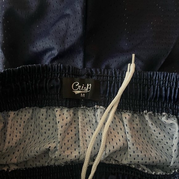 Michigan Crisp Shorts - Picture 3 of 3